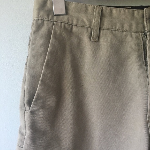Volcom khaki shorts - Picture 3 of 9